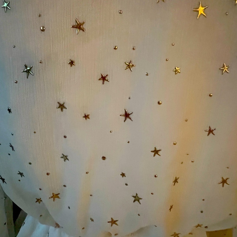 Bailey Rose ladies, blouse size medium NWT cream color with gold stars V-neck - Picture 6 of 15
